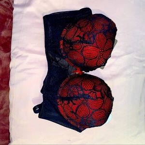 Daisy Fuentes Black and Red Sexy Push-Up Bra